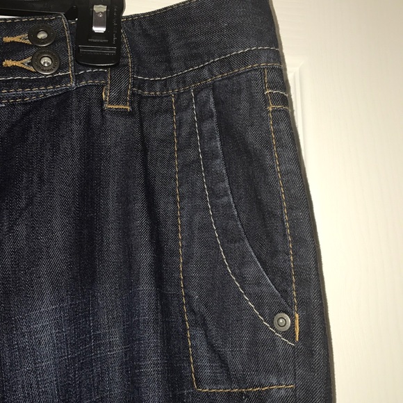 Brand New Jeans - Picture 2 of 6